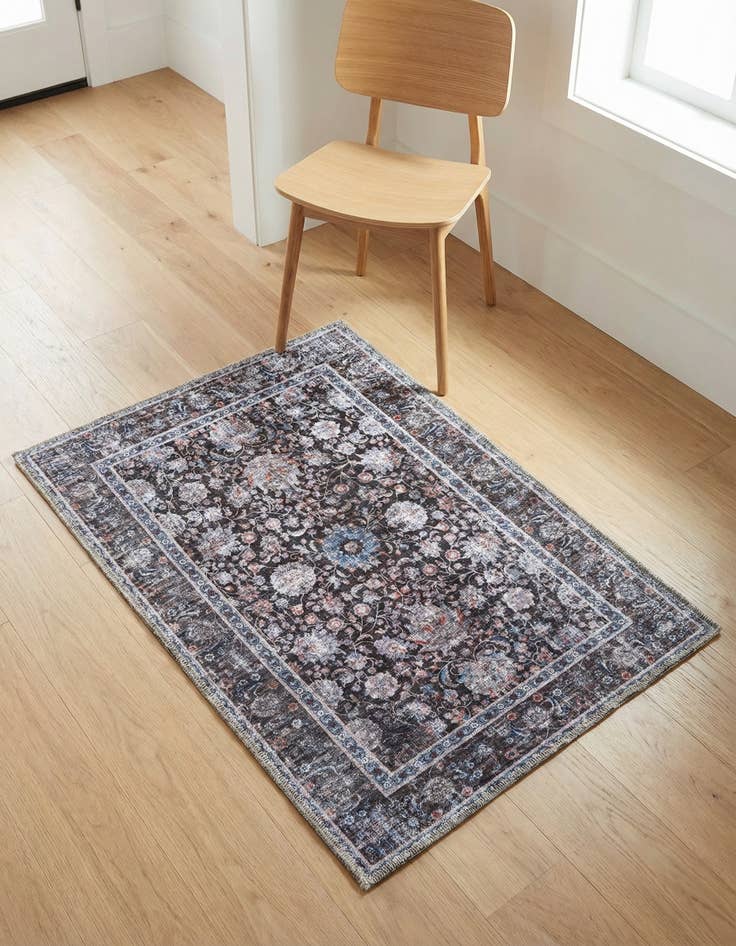 Detail image of 2' x 3' Yara Rug