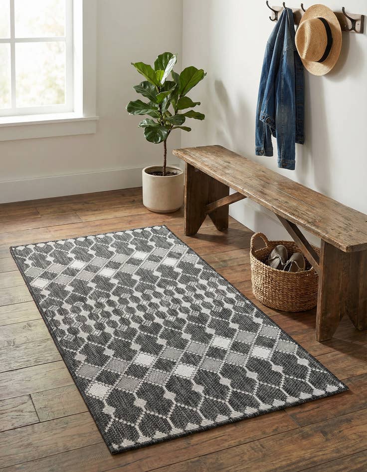 Detail image of 3' x 5' 3  Washable Trellis Indoor / Outdoor Rug
