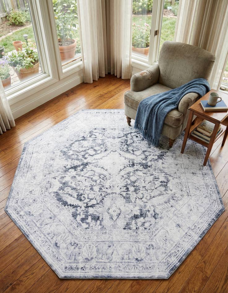 Detail image of 7' 6 x 7' 6 Timeless Octagon Rug