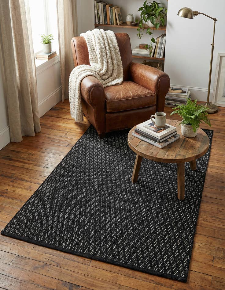 Detail image of 3' 3 x 5' 3 Hand Woven Lattice Wool Rug