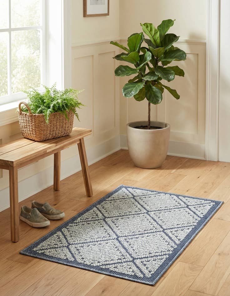 Detail image of 2' x 3' 1  Washable Trellis Indoor / Outdoor Rug