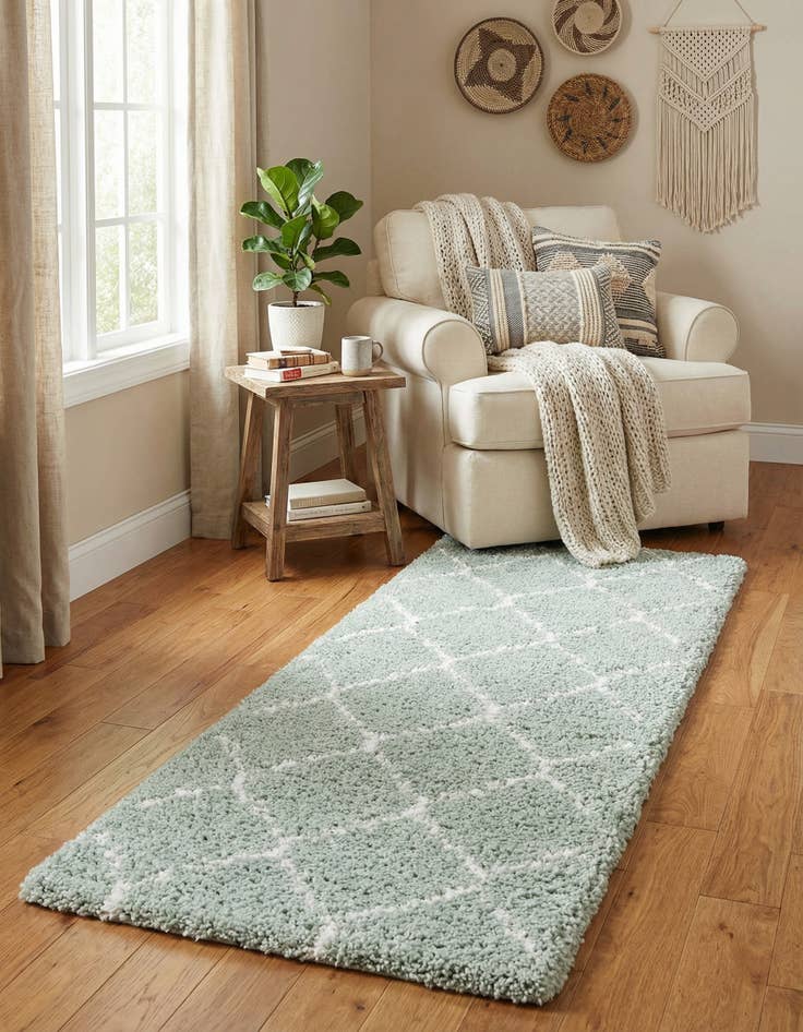 Detail image of 2' 7 x 6' Marrakesh Shag Runner Rug