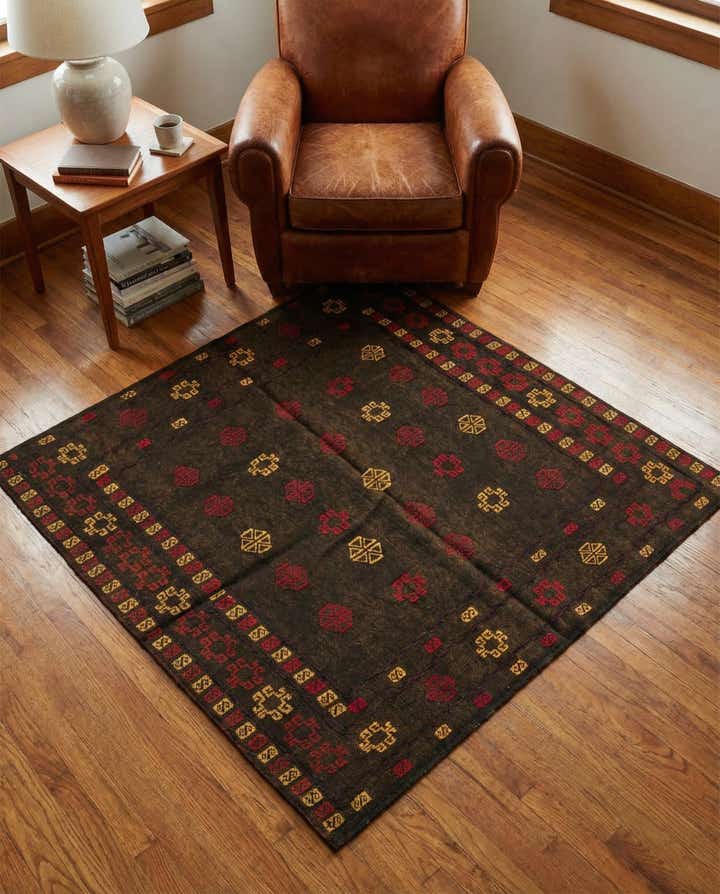 4' x 4' Hand Knotted Sumak Wool Square Rug