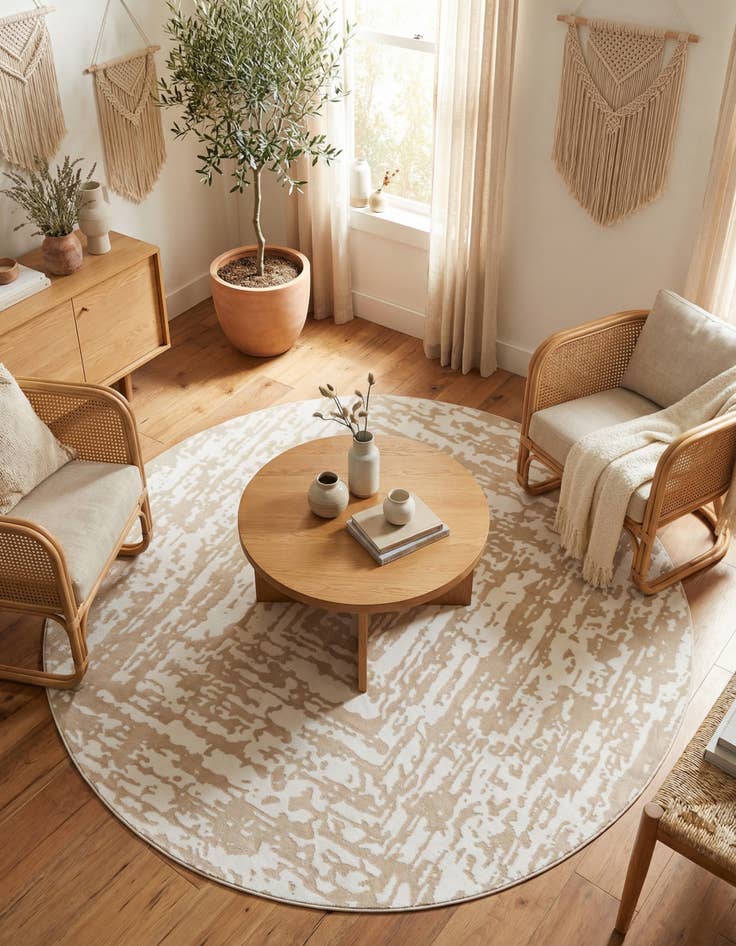 Detail image of 7' 10 x 7' 10 Hermitage Round Rug