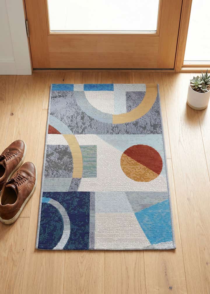 2' x 3' 1 Easy-Clean Modern Indoor / Outdoor Rug