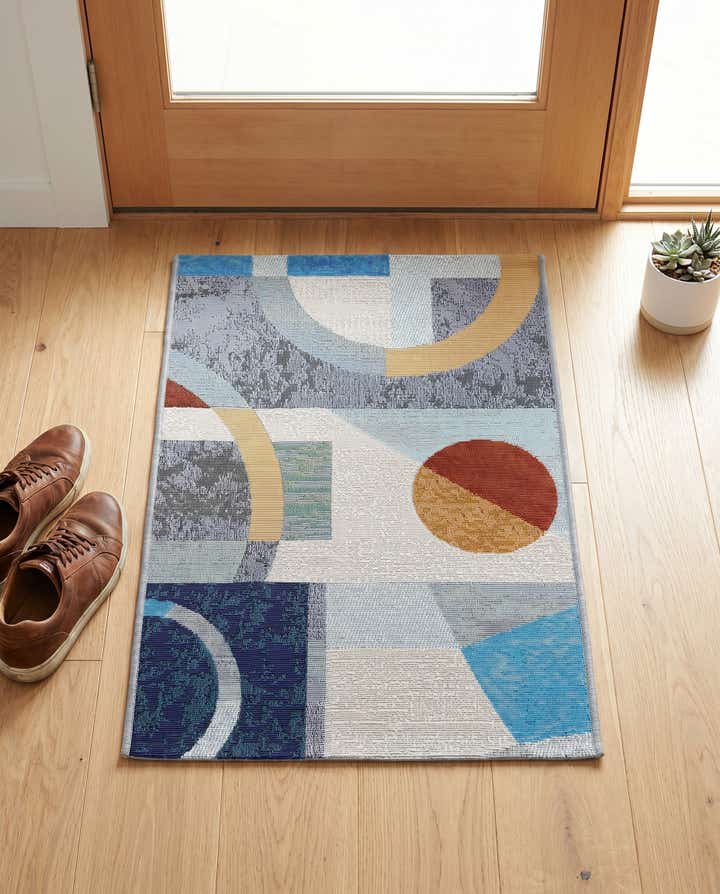 2' x 3' 1 Easy-Clean Modern Indoor / Outdoor Rug