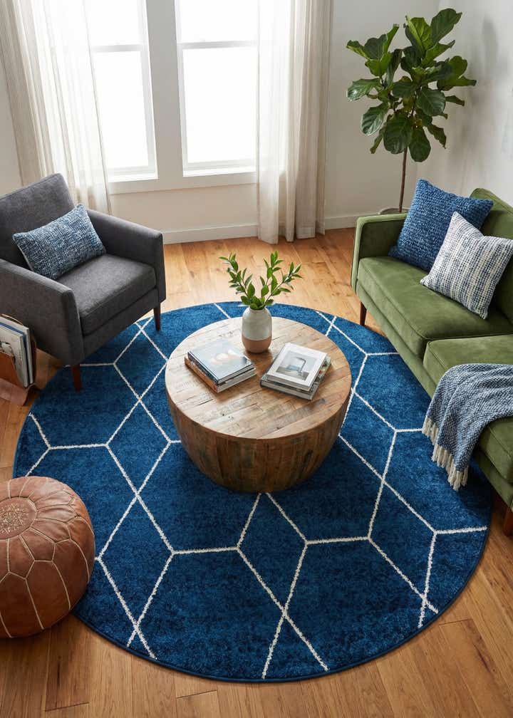 7' x 7' Trellis Frieze Round Rug