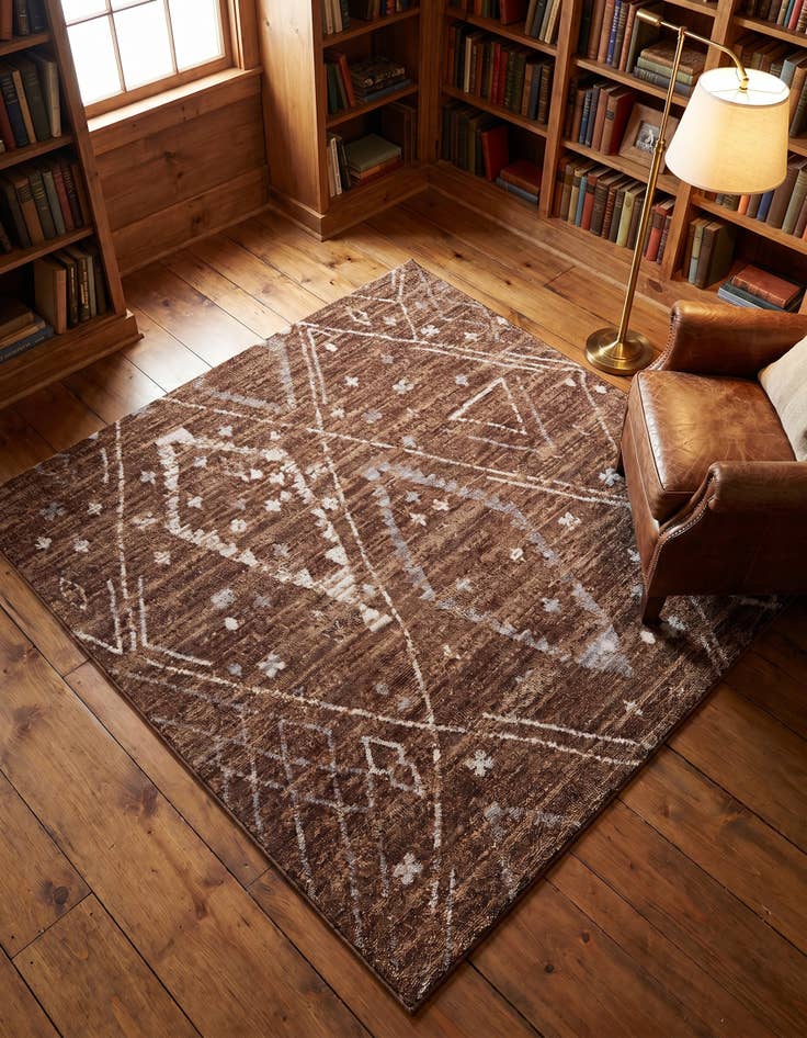 Detail image of 5' x 5' Grand Tradition Square Rug