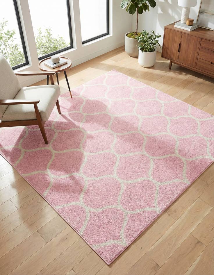 Detail image of 7' x 7' Lattice Frieze Square Rug