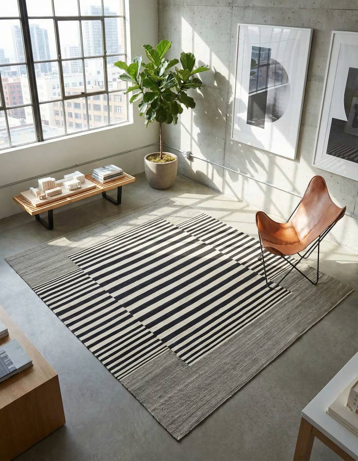 Detail image of 6' x 7' 8 Hand Woven Kilim Modern Wool Square Rug