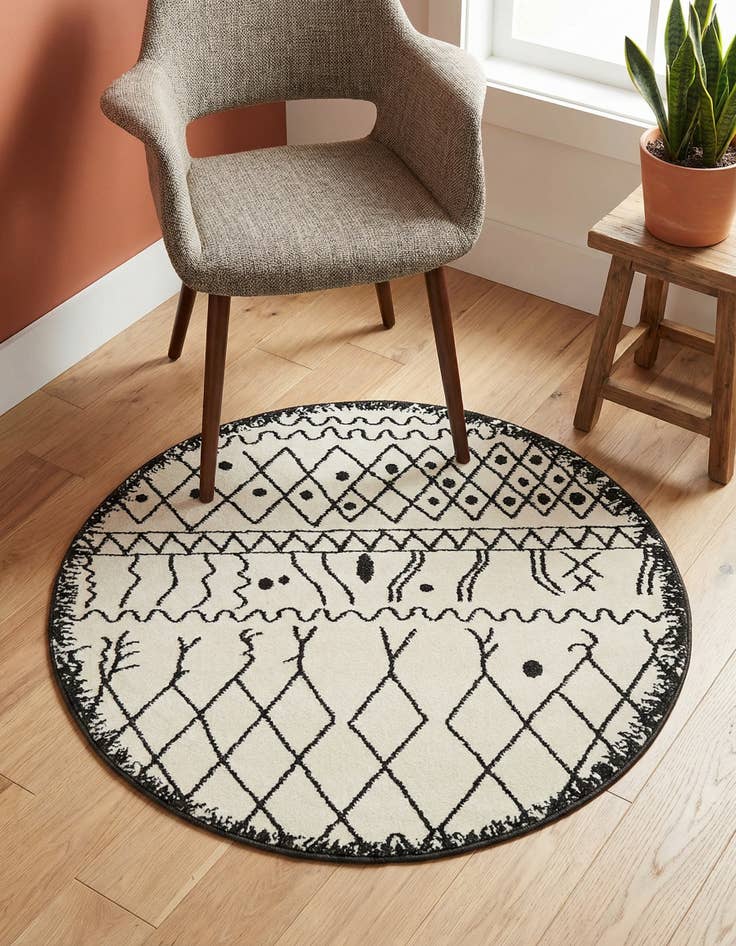 Detail image of 3' 3 x 3' 3 Tangier Round Rug