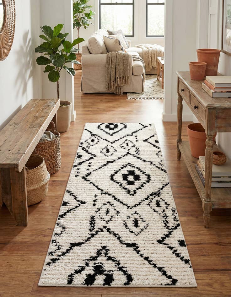 Detail image of 2' 2 x 6' Morocco Runner Rug