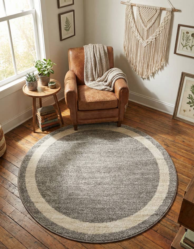 Detail image of 4' x 4' Angelica Round Rug