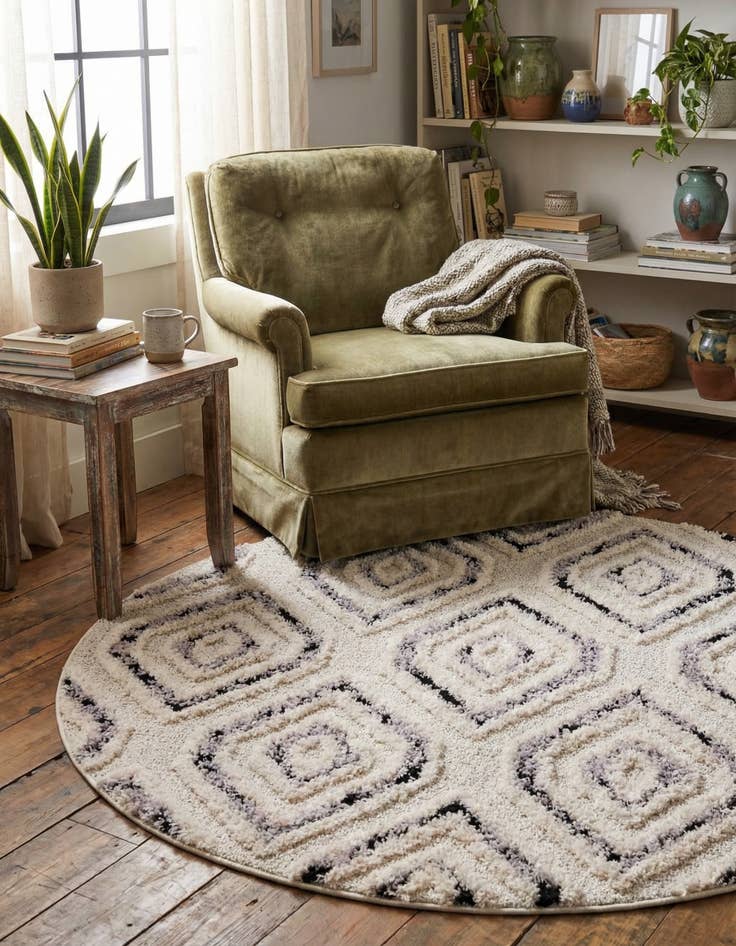 Detail image of 4' x 4' Cherokee Round Rug