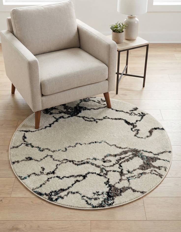 Detail image of 3' x 3' Carrington Round Rug