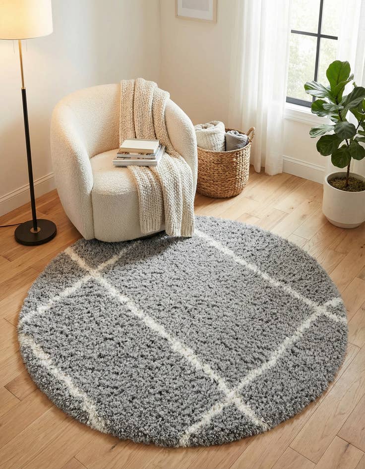 Detail image of 5' x 5' Infinity Shag Round Rug