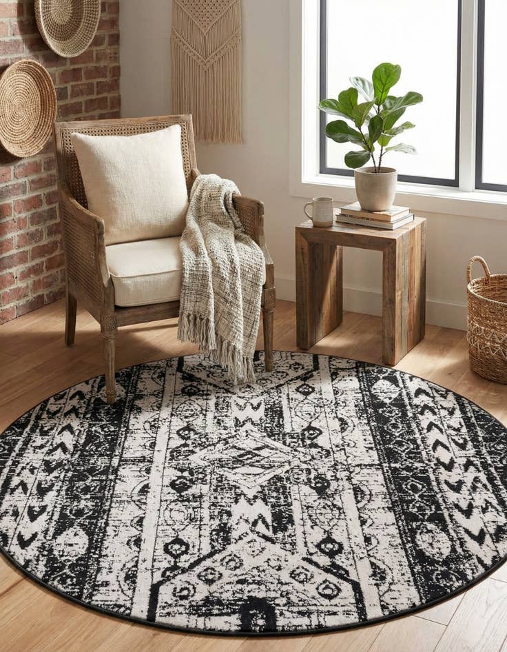 Detail image of 5' 3 x 5' 3 Oregon Round Rug