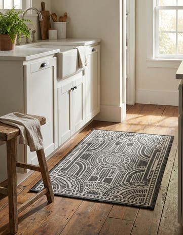 2' x 3' Easy-Clean Traditional Indoor / Outdoor Rug