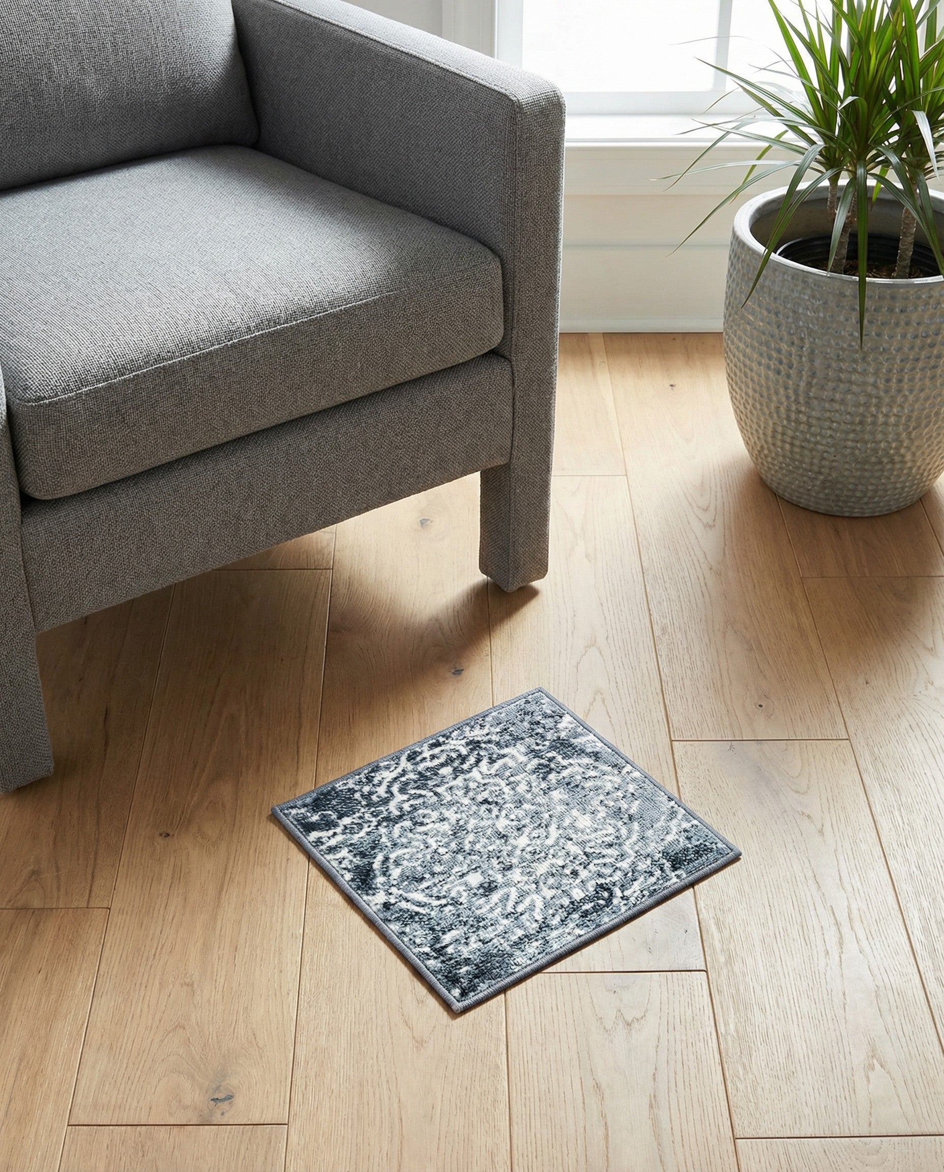 1' 4 x 1' 4 Oxford Sample Rug