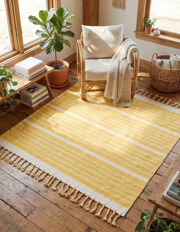 Detail image of 7' 1 x 7' 1  Hand Woven Chindi Cotton Square Rug