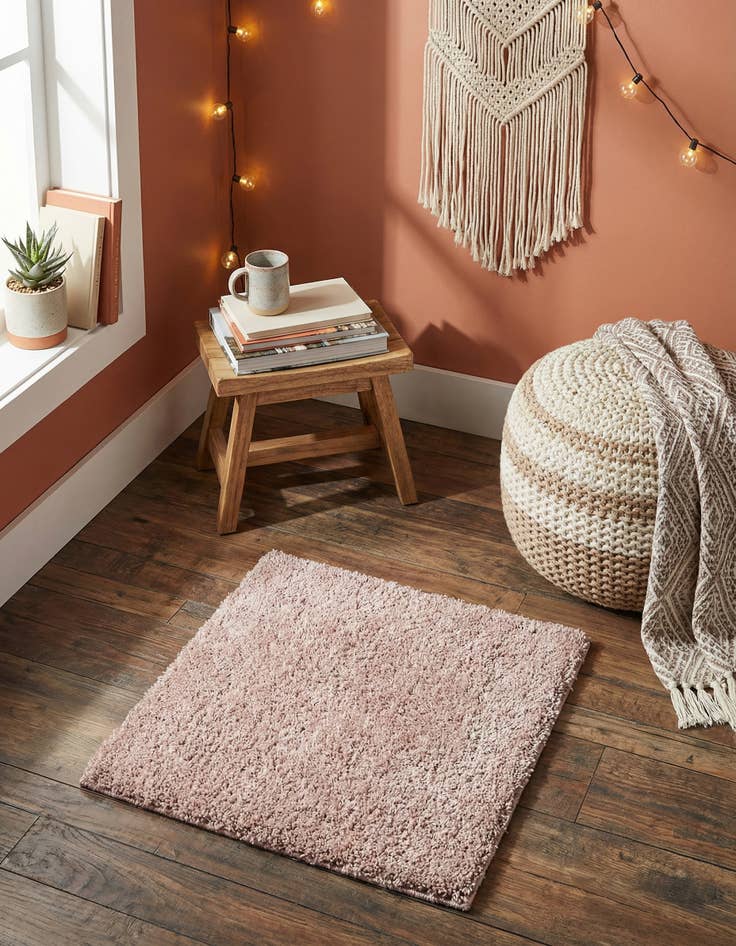 Detail image of 1' 4 x 1' 4 Jill Zarin Shaggy Chic Sample Rug