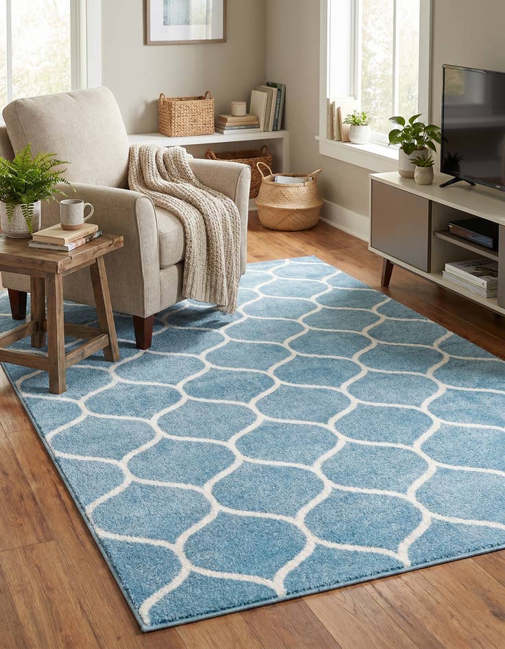 Detail image of 5' 3 x 8' Lattice Frieze Rug