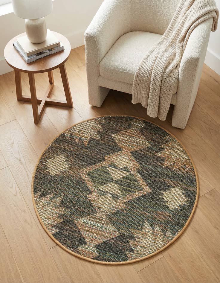 Detail image of 3' 3 x 3' 3  Washable Baja Indoor / Outdoor Round Rug