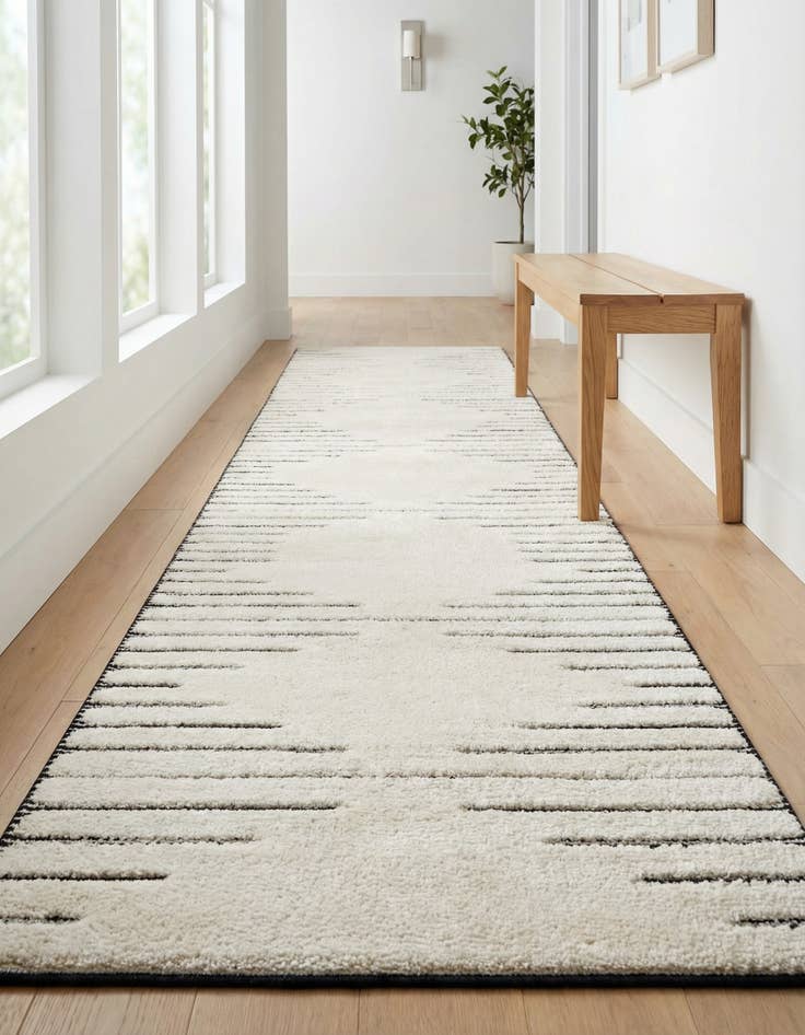 Detail image of 2' 7 x 10' Prismatic Runner Rug