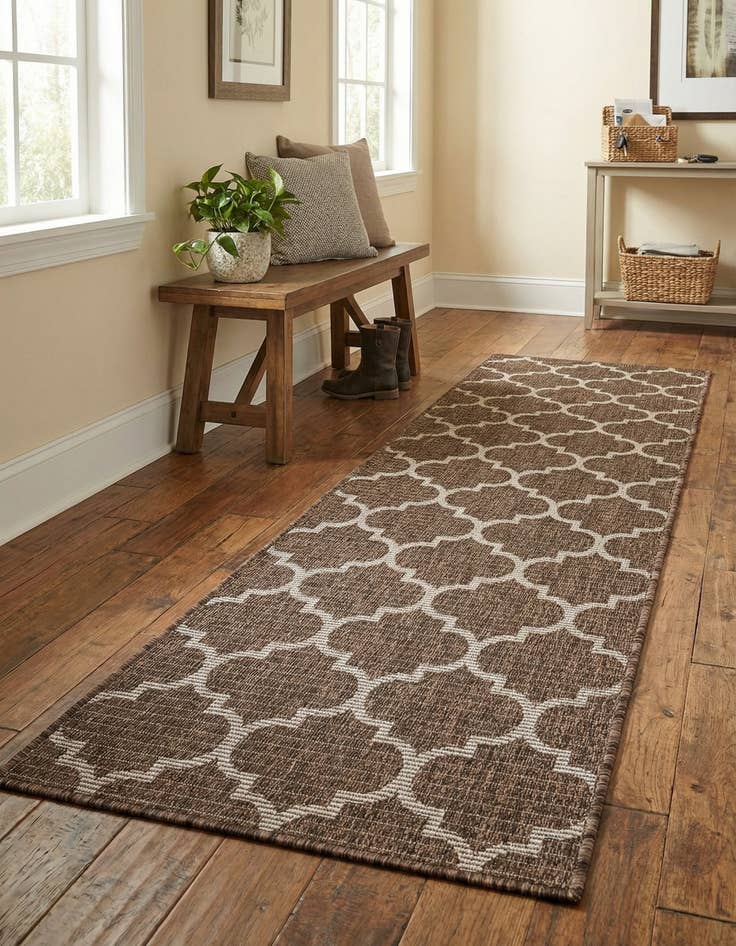 Detail image of 2' x 6' Easy-Clean Trellis Indoor / Outdoor Runner Rug