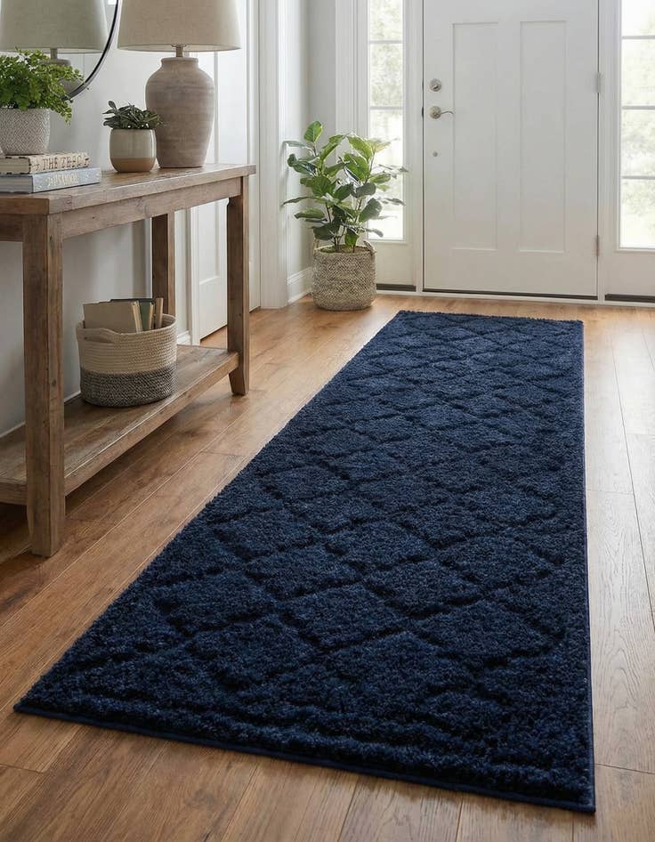 Detail image of 2' 7 x 10' Trellis Shag Runner Rug