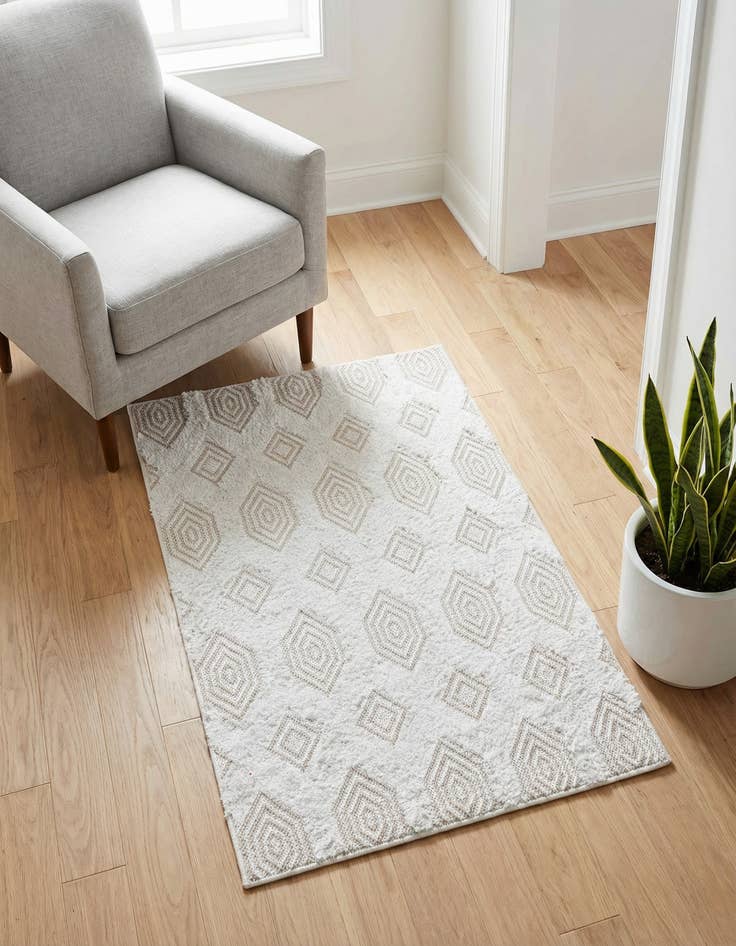 Detail image of 2' 3 x 3' Sabrina Soto Casa Havana Rug