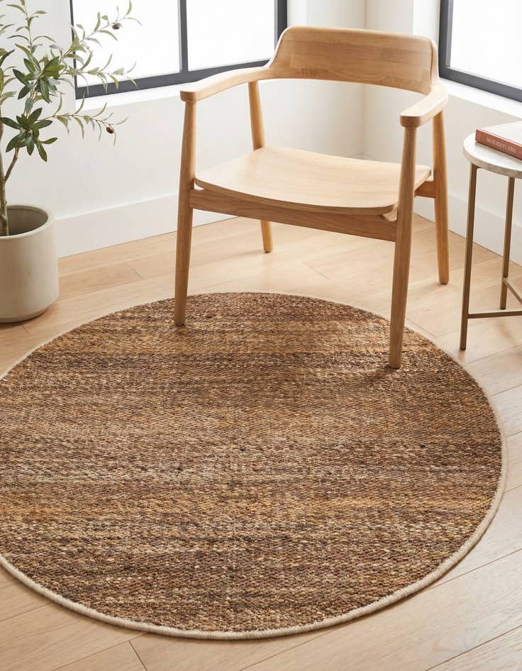 Detail image of 3' 1 x 3' 1  Hand Woven Palm Beach Jute Round Rug