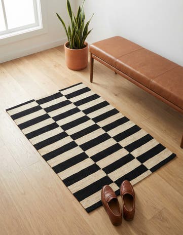 2' 7 x 3' 10 Hand Woven Kilim Modern Wool Rug