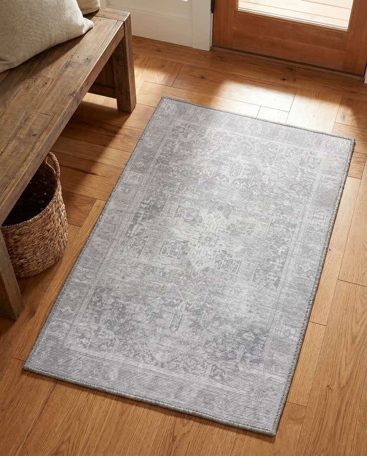 2' x 3' Washable Timeless Rug