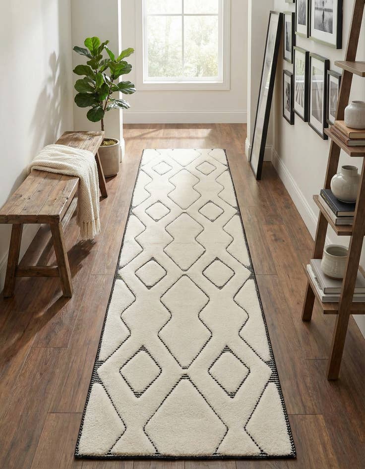 Detail image of 2' 7 x 12' Prismatic Runner Rug