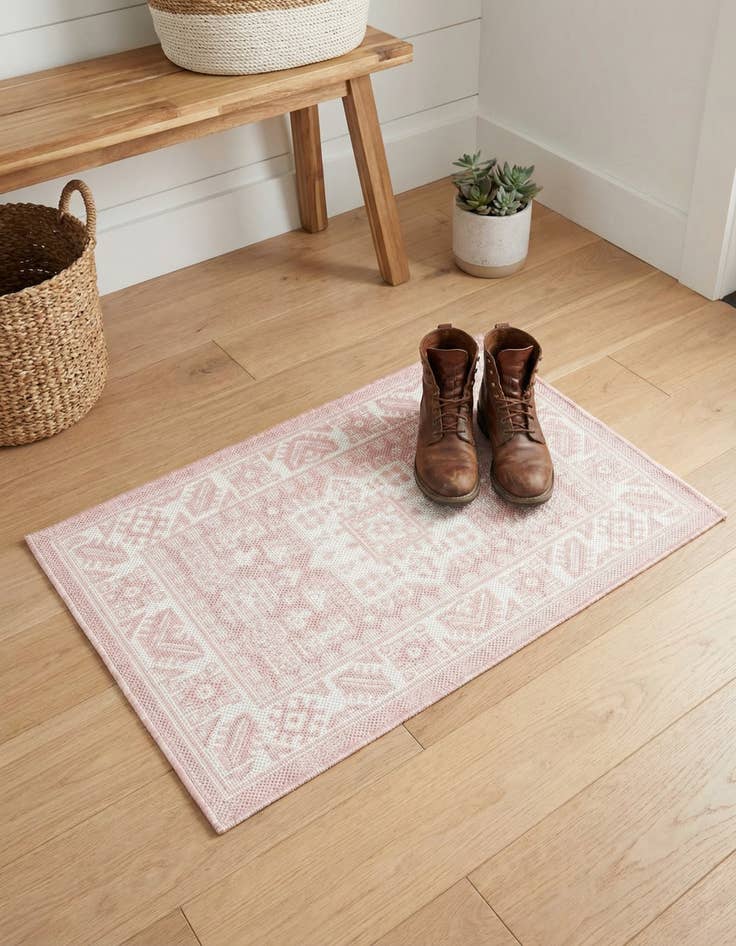 Detail image of 2' x 3' Washable Aztec Indoor / Outdoor Rug