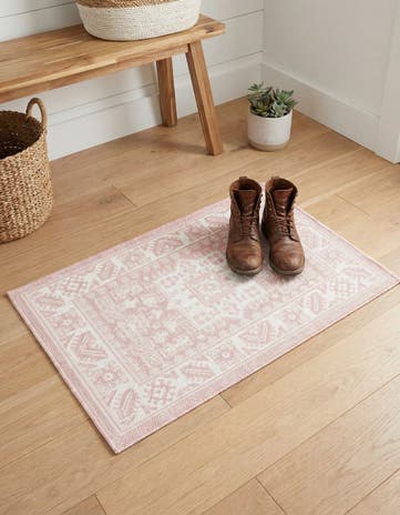 2' x 3' Easy-Clean Aztec Indoor / Outdoor Rug