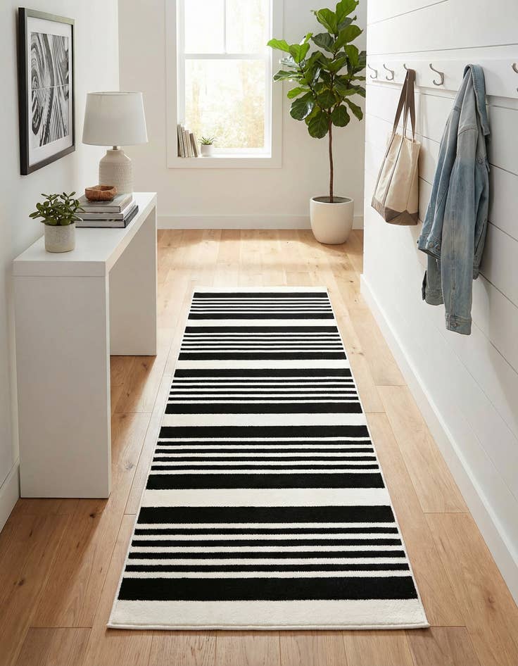 Detail image of 2' 3 x 6' Milano Runner Rug