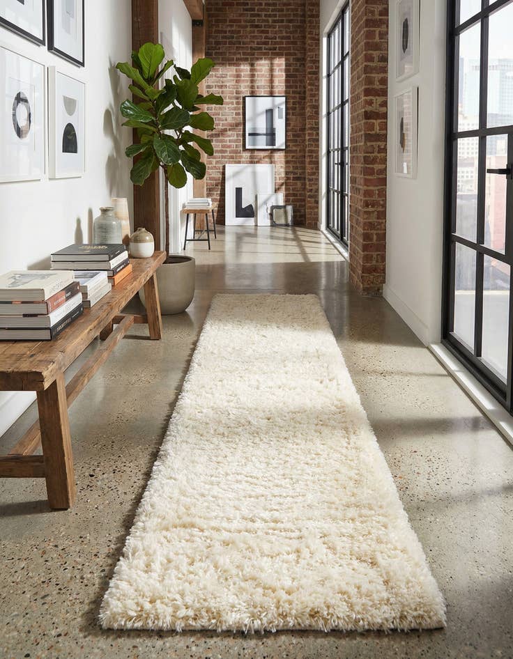 Detail image of 2' 7 x 12' Marilyn Monroe&trade; Shag Runner Rug