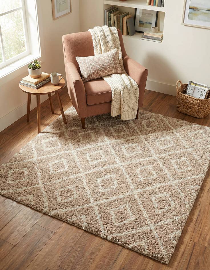 Detail image of 6' x 6' Trellis Shag Square Rug