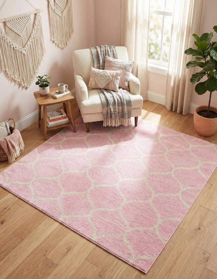 Detail image of 6' x 6' Lattice Frieze Square Rug