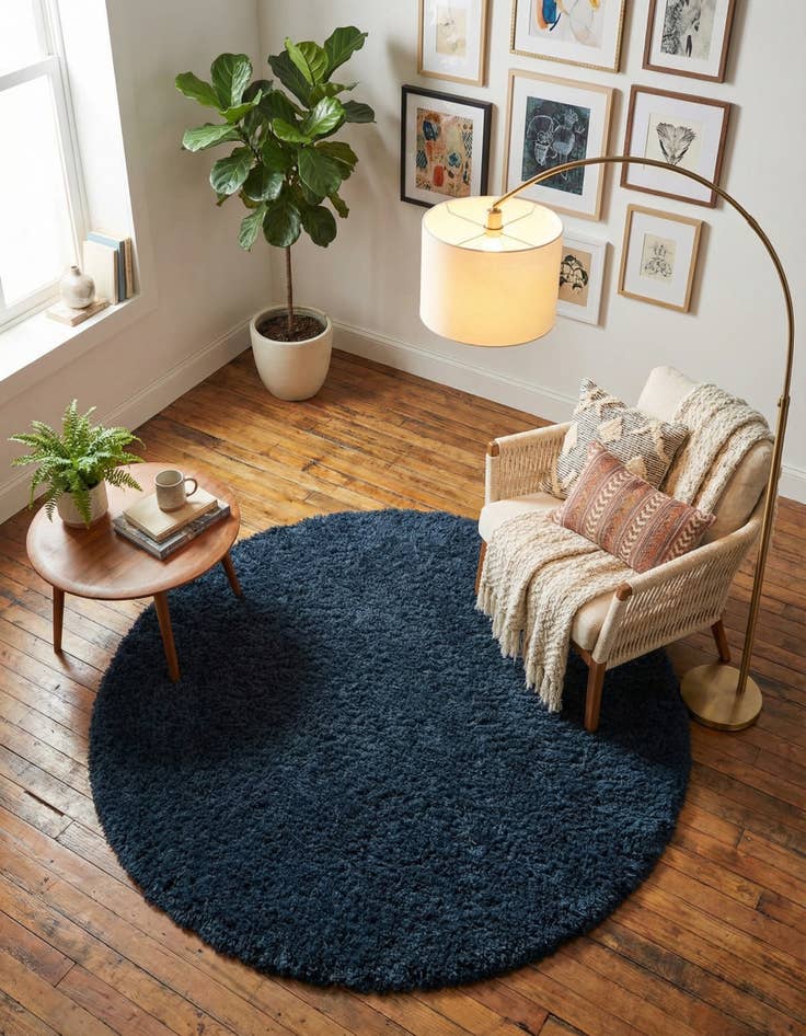 Detail image of 5' x 5' Infinity Shag Round Rug