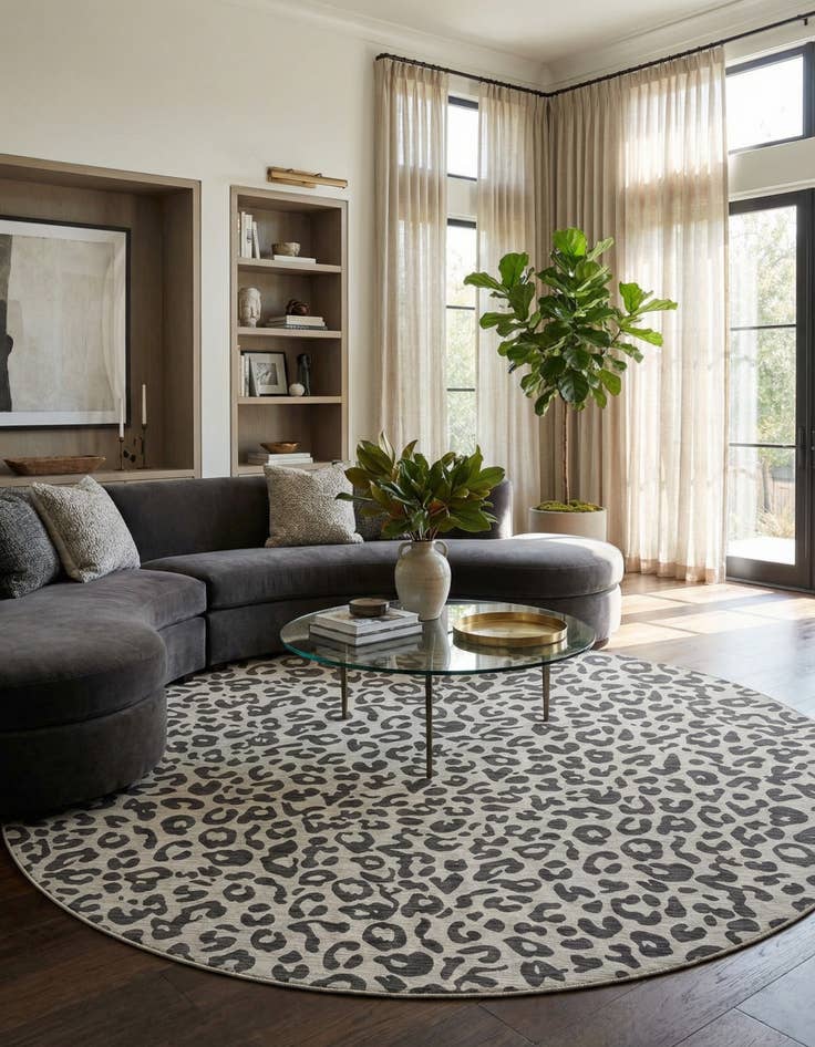 Detail image of 12' x 12'  Washable Safari Indoor / Outdoor Round Rug