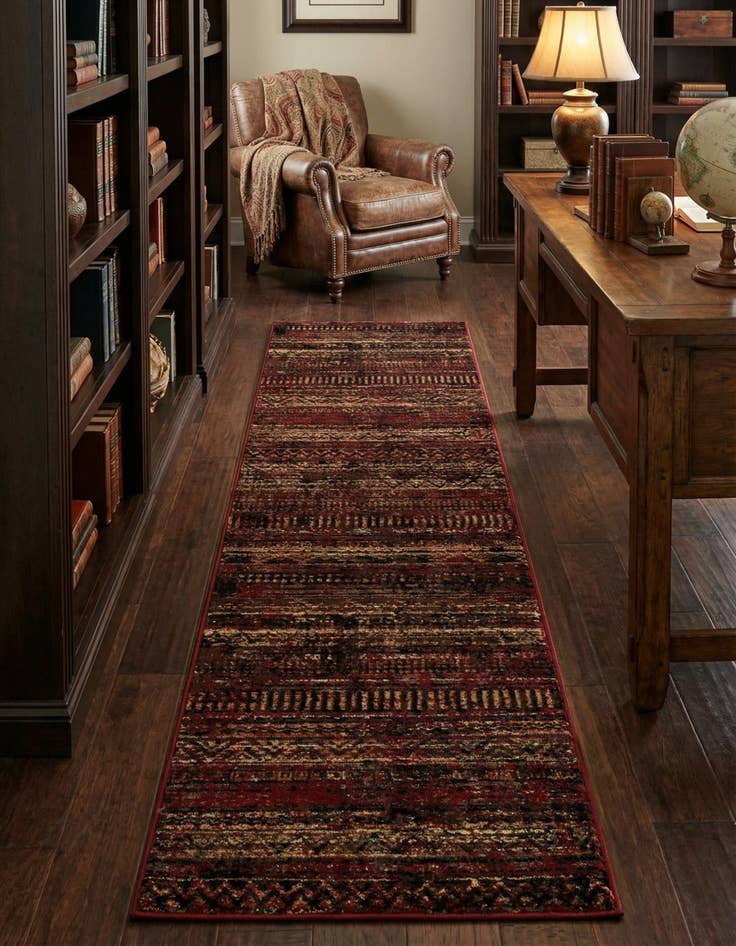 Detail image of 2' 7 x 10' Saturn Runner Rug