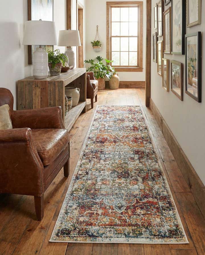 2' 7 x 10' Isabella Runner Rug
