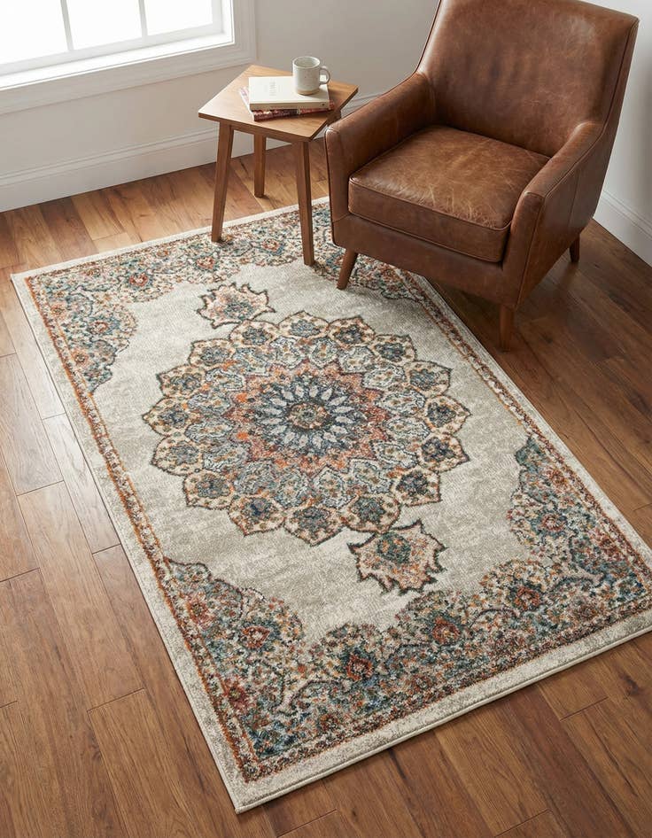 Detail image of 3' 3 x 5' 3 Isabella Rug