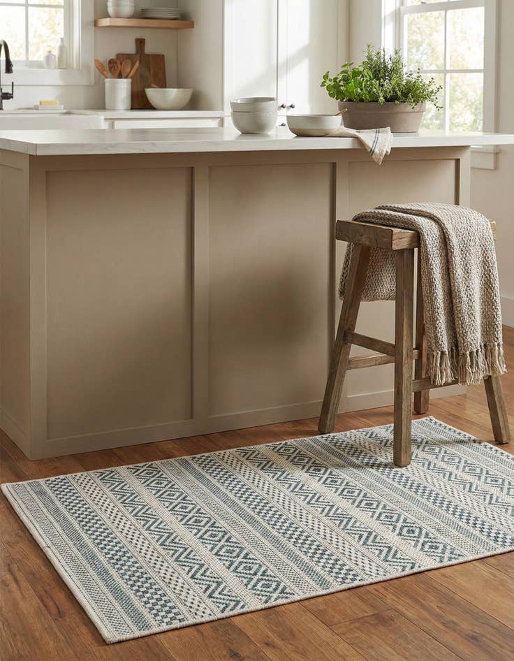 Detail image of  2' x 3'  Washable Ribbon Indoor / Outdoor Rug