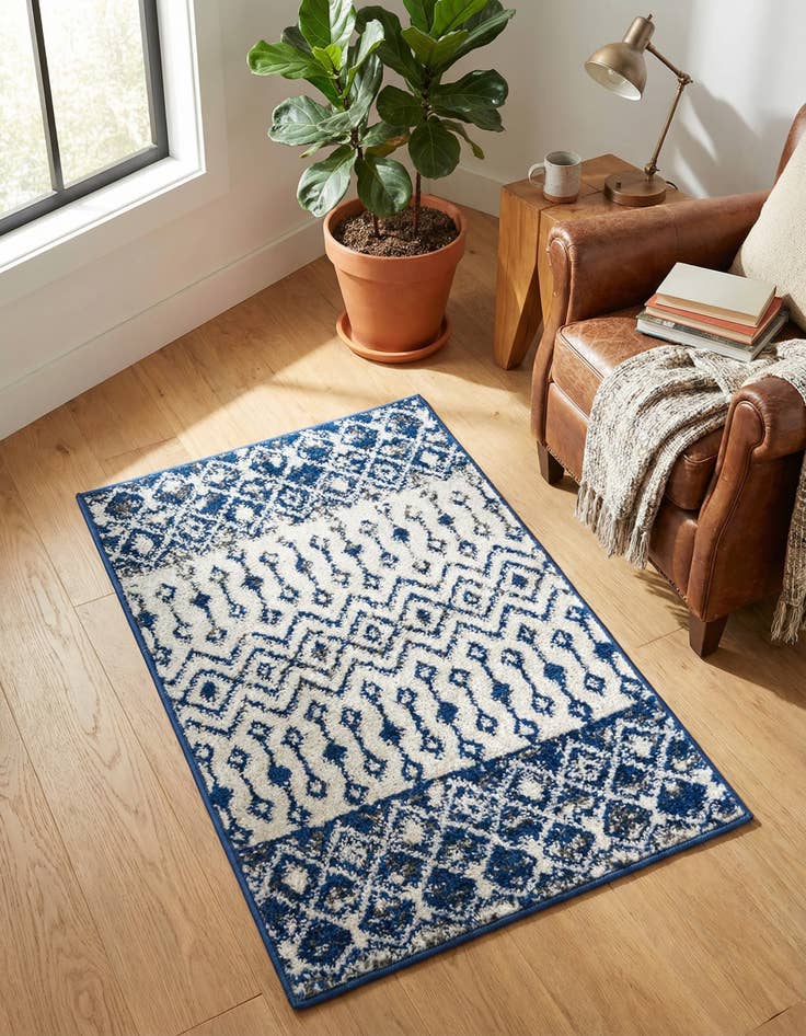 Detail image of 2' x 3' Moroccan Trellis Rug