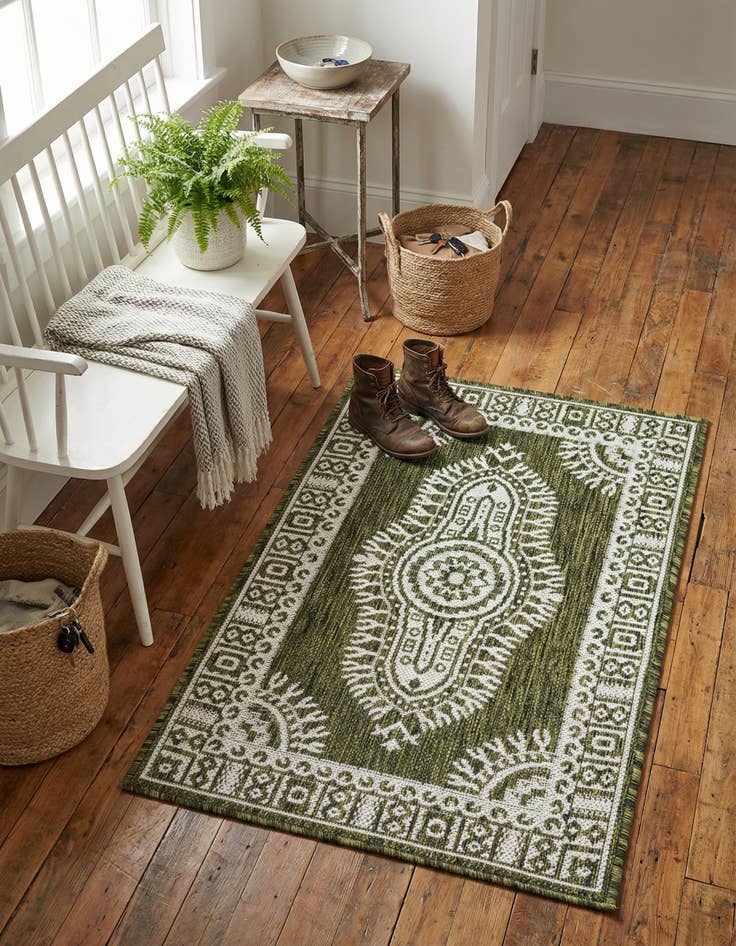 Detail image of 2' x 3' Easy-Clean Traditional Indoor / Outdoor Rug