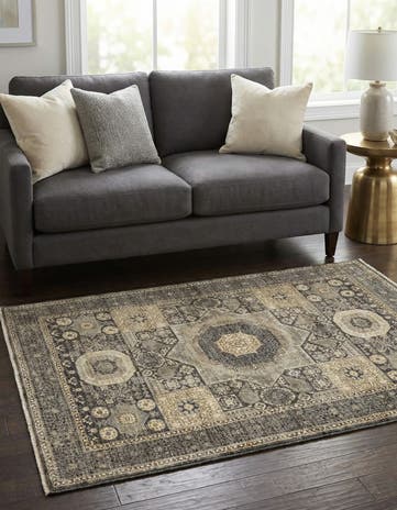 3' 11 x 5' 9 Hand Knotted Mamluk Rug